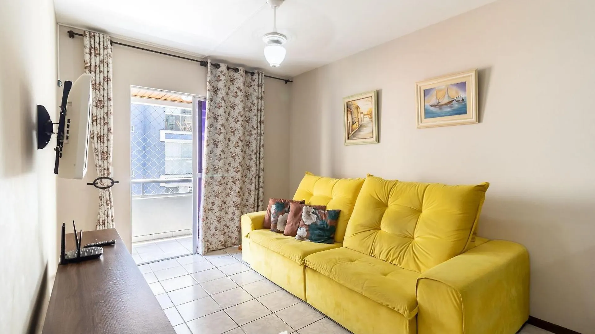 Balneário Camboriú Apto 2 Qts 350M Da Praia No Centro Bc Btr0302